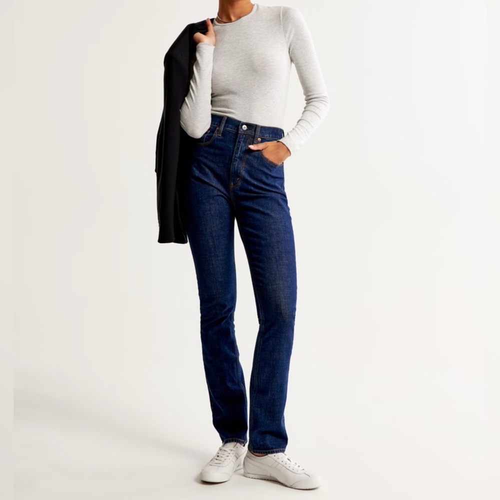 Abrecrombie & Fitch Slim Straight Ultra High Rise Jeans